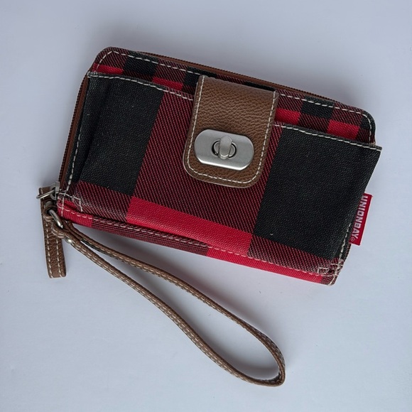 Unionbay Black and Red Buffalo Plaid Wallet Wristlet - Picture 5 of 13